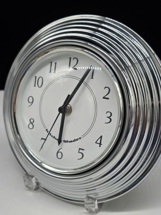 Kitchen Shades Wall Clock With Ribbed Silver Chrome Frame With Convex Glass 8.5" - Picture 1 of 9